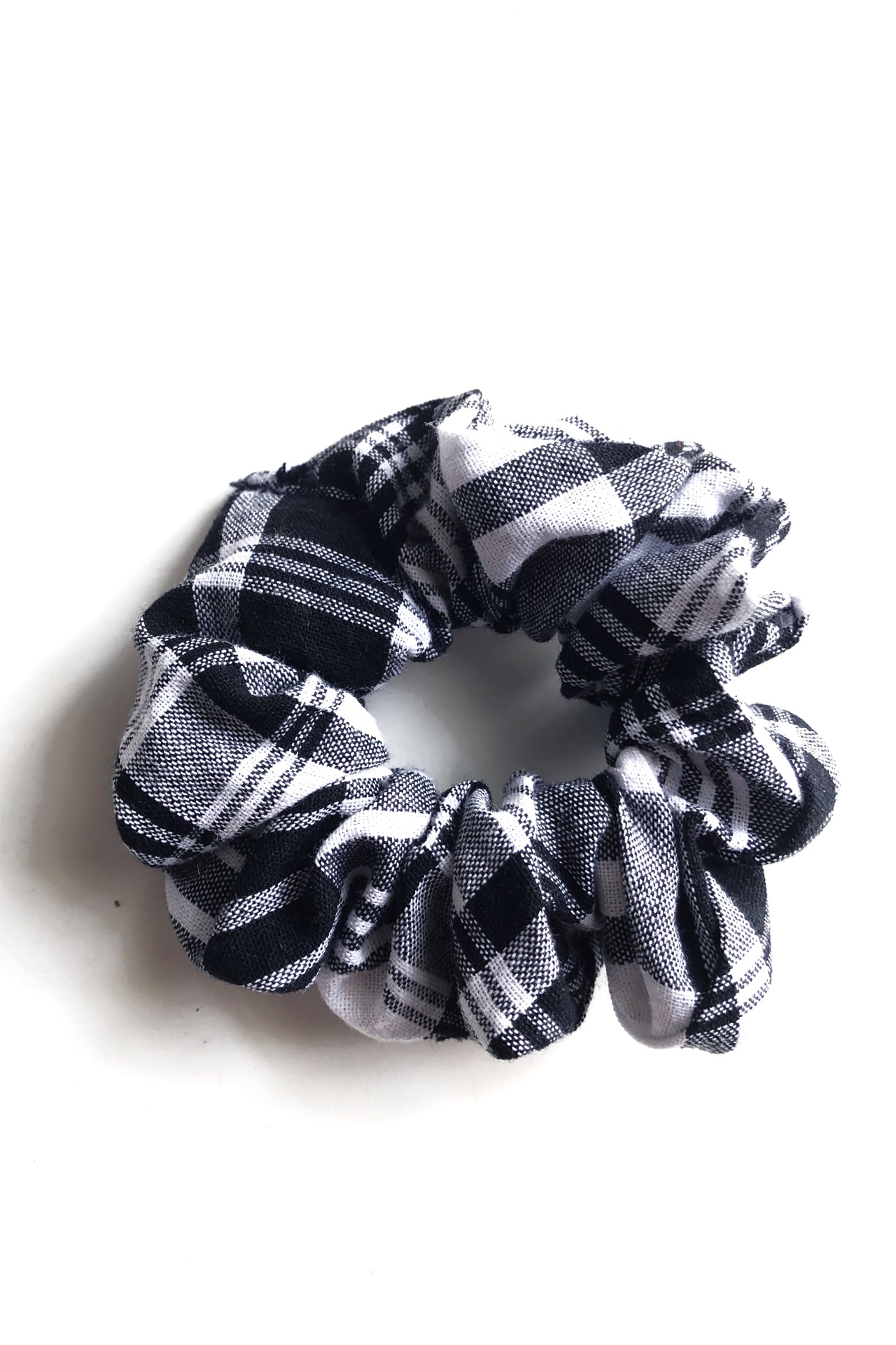 Thee Madras Scrunchie (Black/White-Multi)