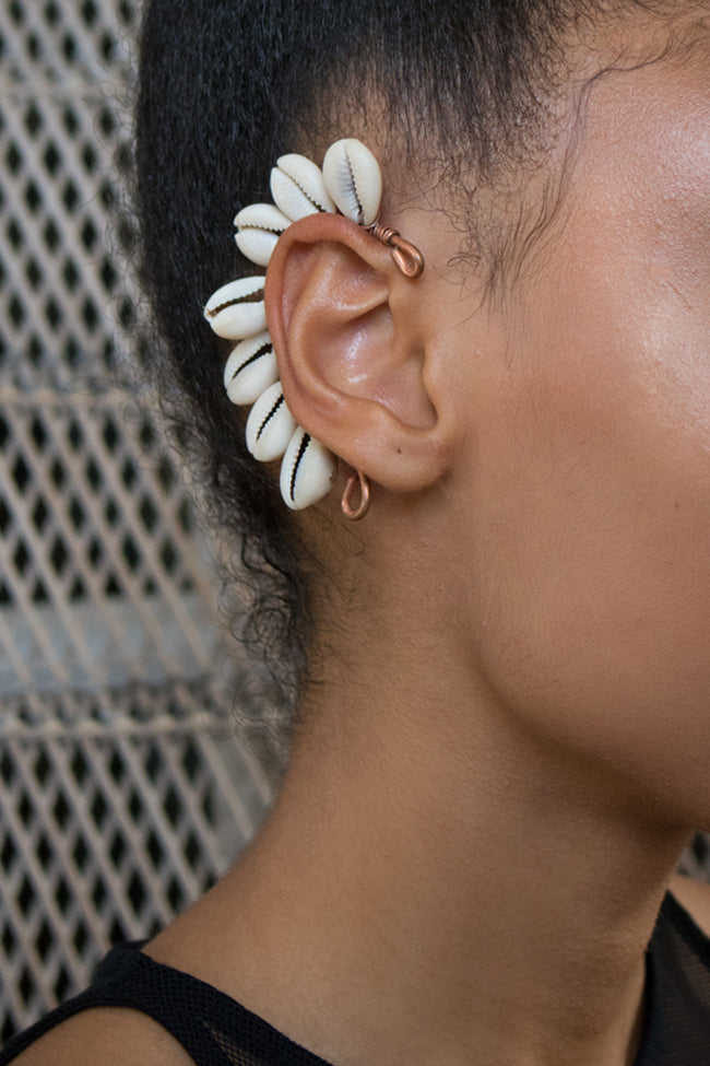 Every-Ting Cowrie Statement Ear frame